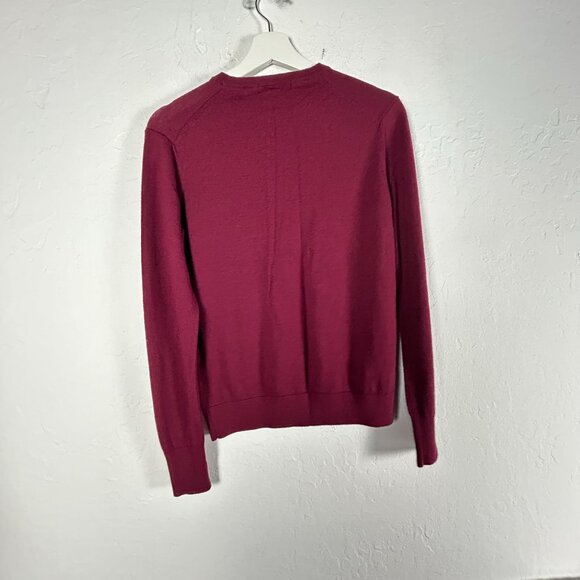 Uniqlo Unisex Small 100% Wool Crewneck Sweater Burgundy Pullover Casual Outdoor - Picture 2 of 8